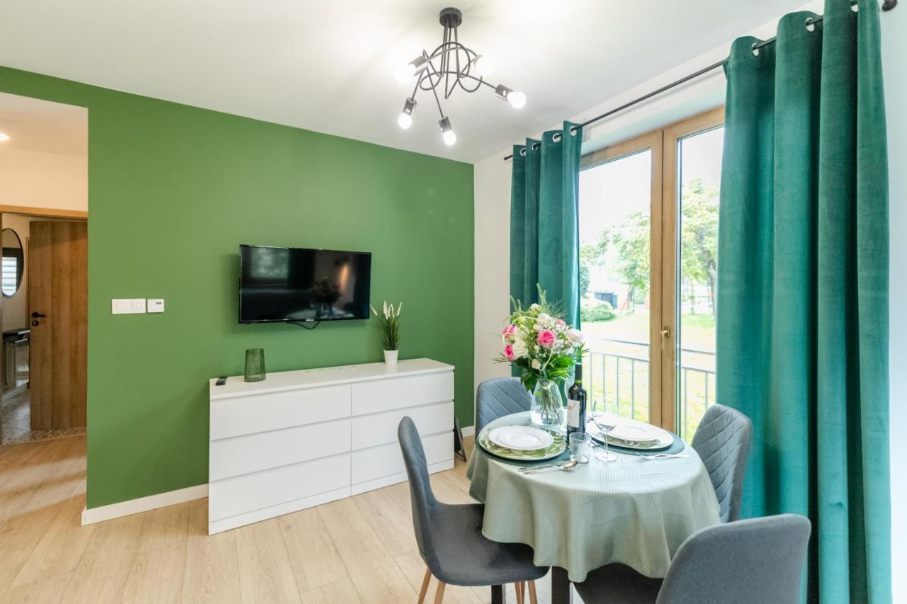 Apartamenty Pod Orzechem Z Duzym Ogrodem - Dream Apart อุสทรอน ภายนอก รูปภาพ