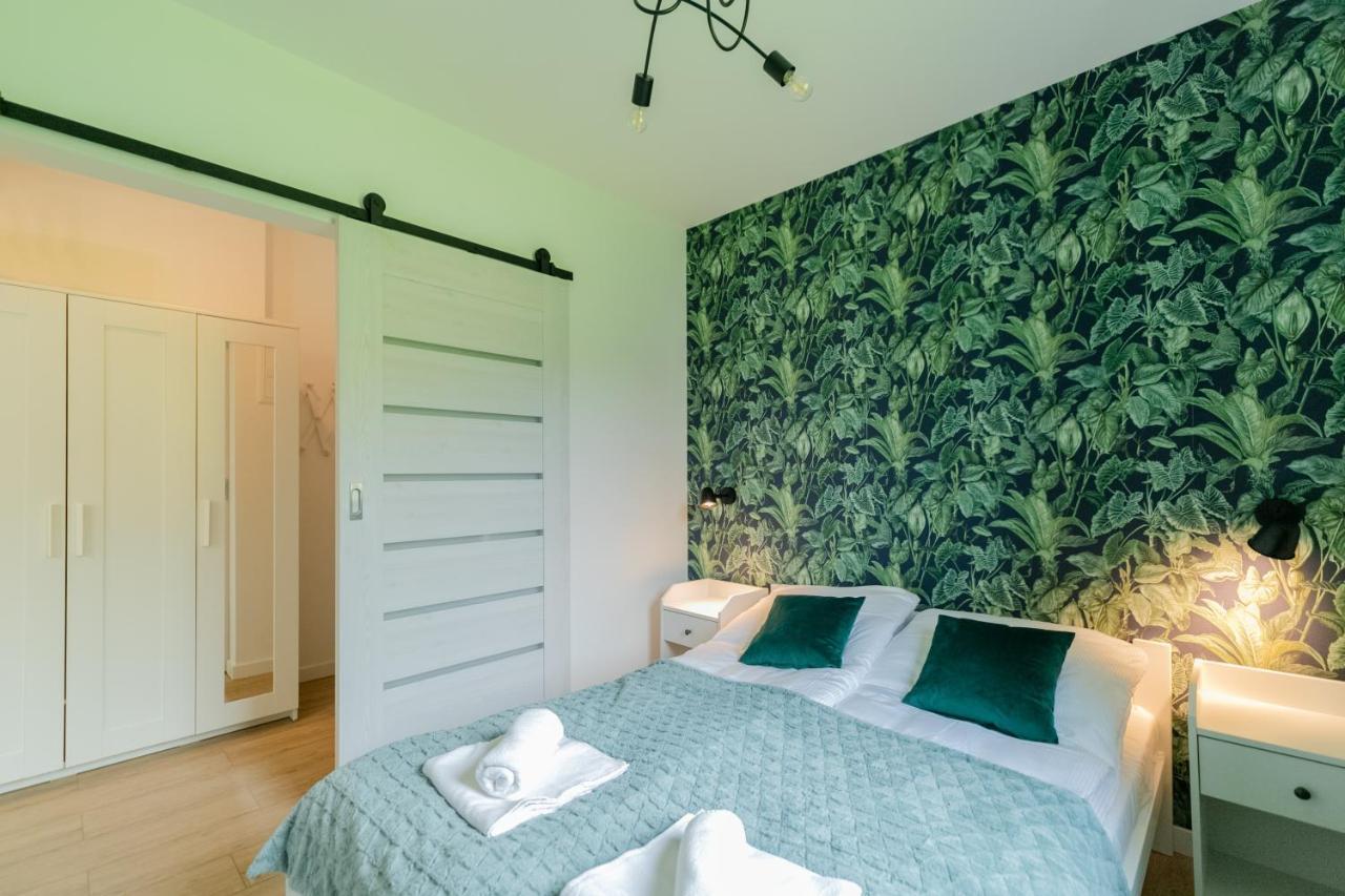 Apartamenty Pod Orzechem Z Duzym Ogrodem - Dream Apart อุสทรอน ภายนอก รูปภาพ