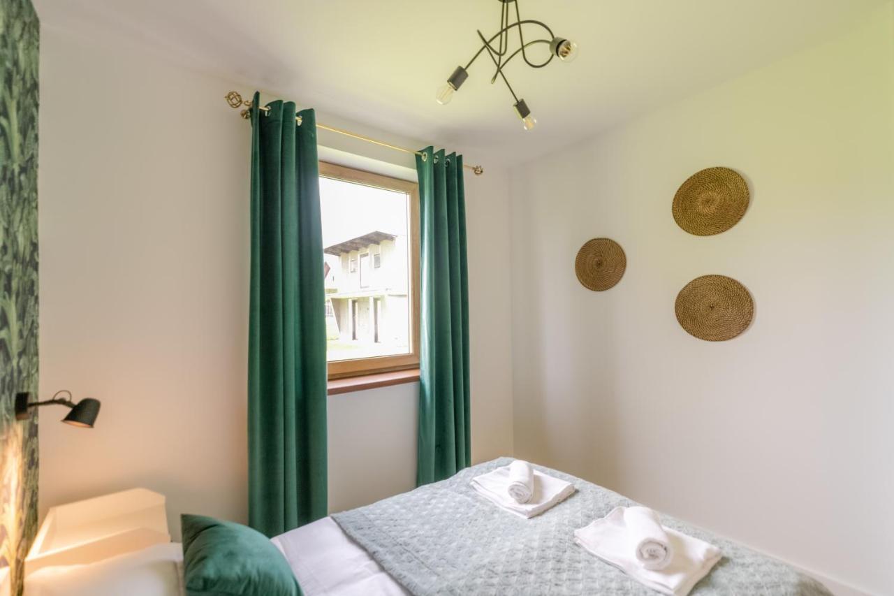 Apartamenty Pod Orzechem Z Duzym Ogrodem - Dream Apart อุสทรอน ภายนอก รูปภาพ