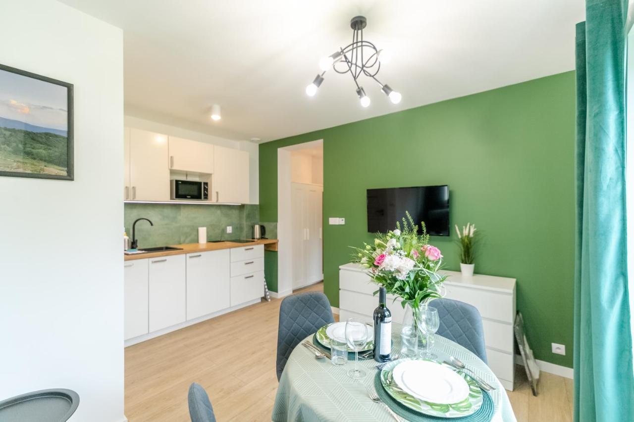 Apartamenty Pod Orzechem Z Duzym Ogrodem - Dream Apart อุสทรอน ภายนอก รูปภาพ